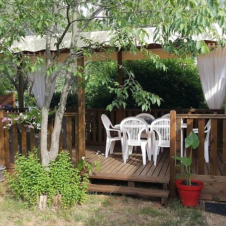 Li Sourso Otel Aups Dış mekan fotoğraf