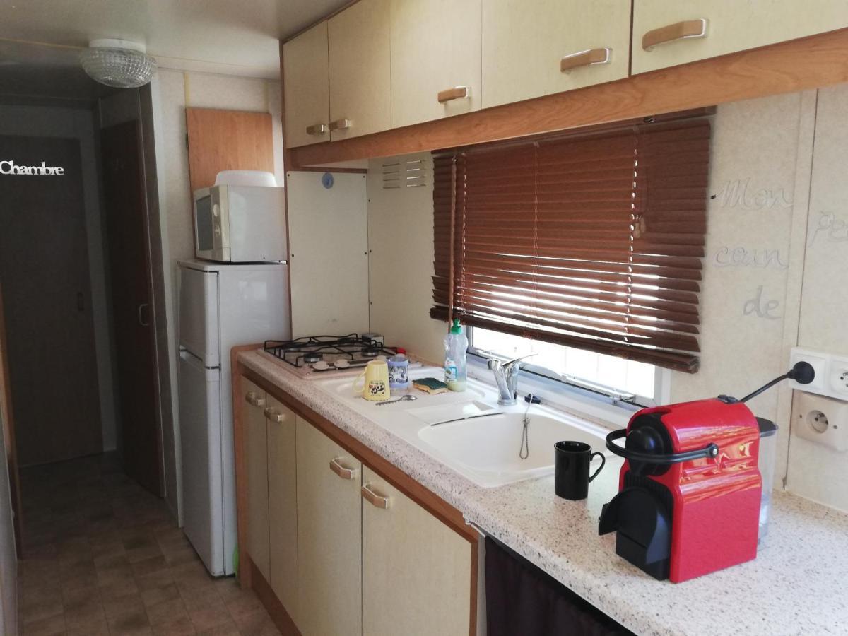 Li Sourso Otel Aups Oda fotoğraf